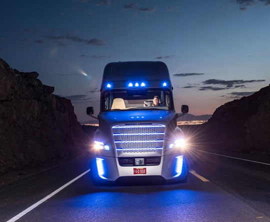 Daimler презентовал полуавтономный грузовик Freightliner Inspiration
